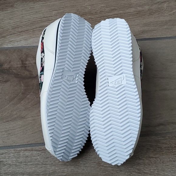 🆕️ Nike Cortez Basic Vintage Floral - Picture 10 of 13